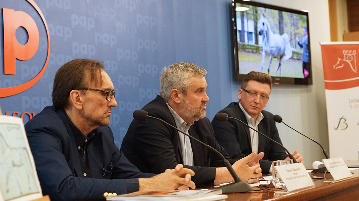 Minister Ardanowski odpowiada na pytania dziennikarzy