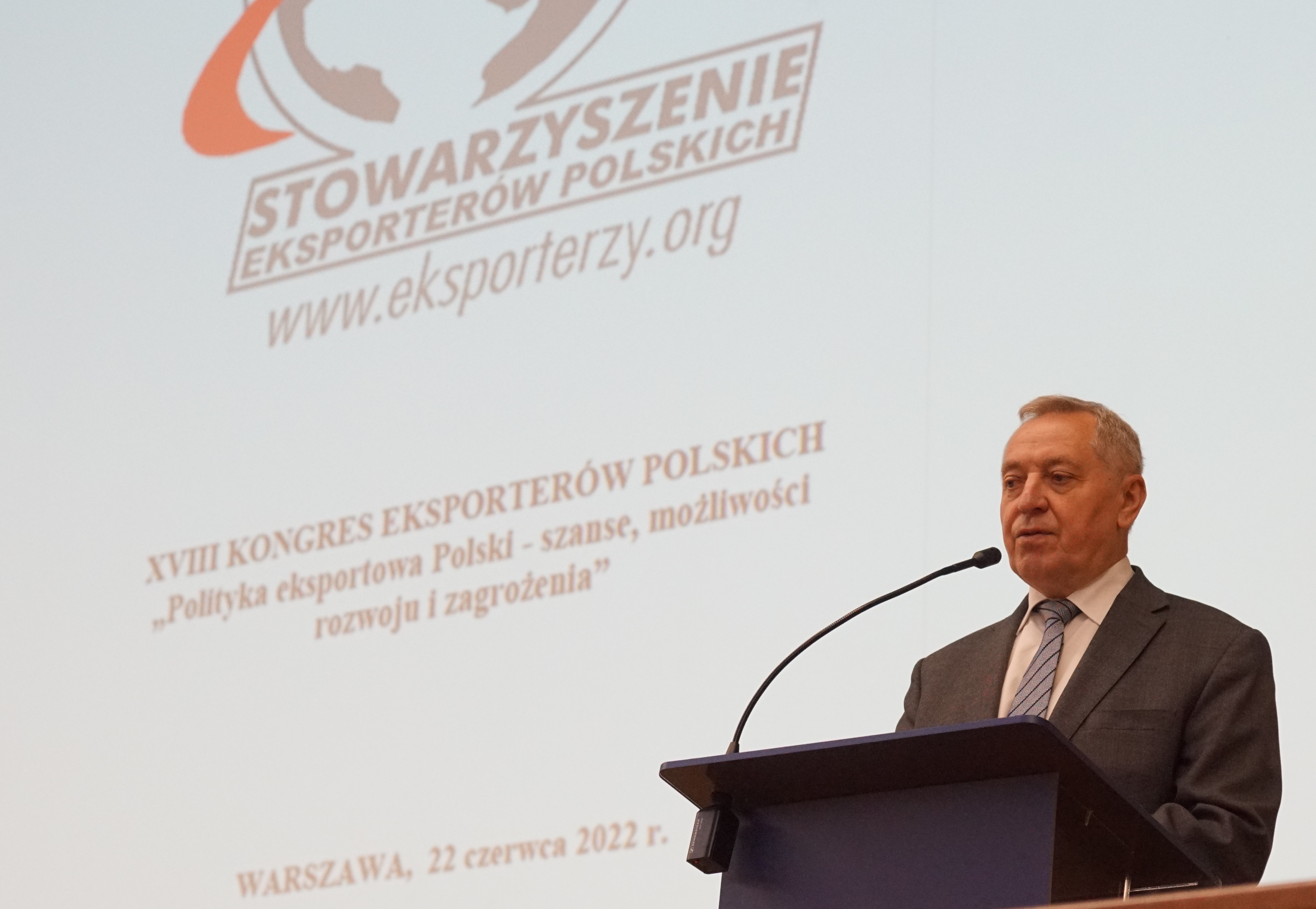 Wicepremier Henryk Kowalczyk podczas wystąpienia na kongresie polskich eksporterów (fot. MRiRW)