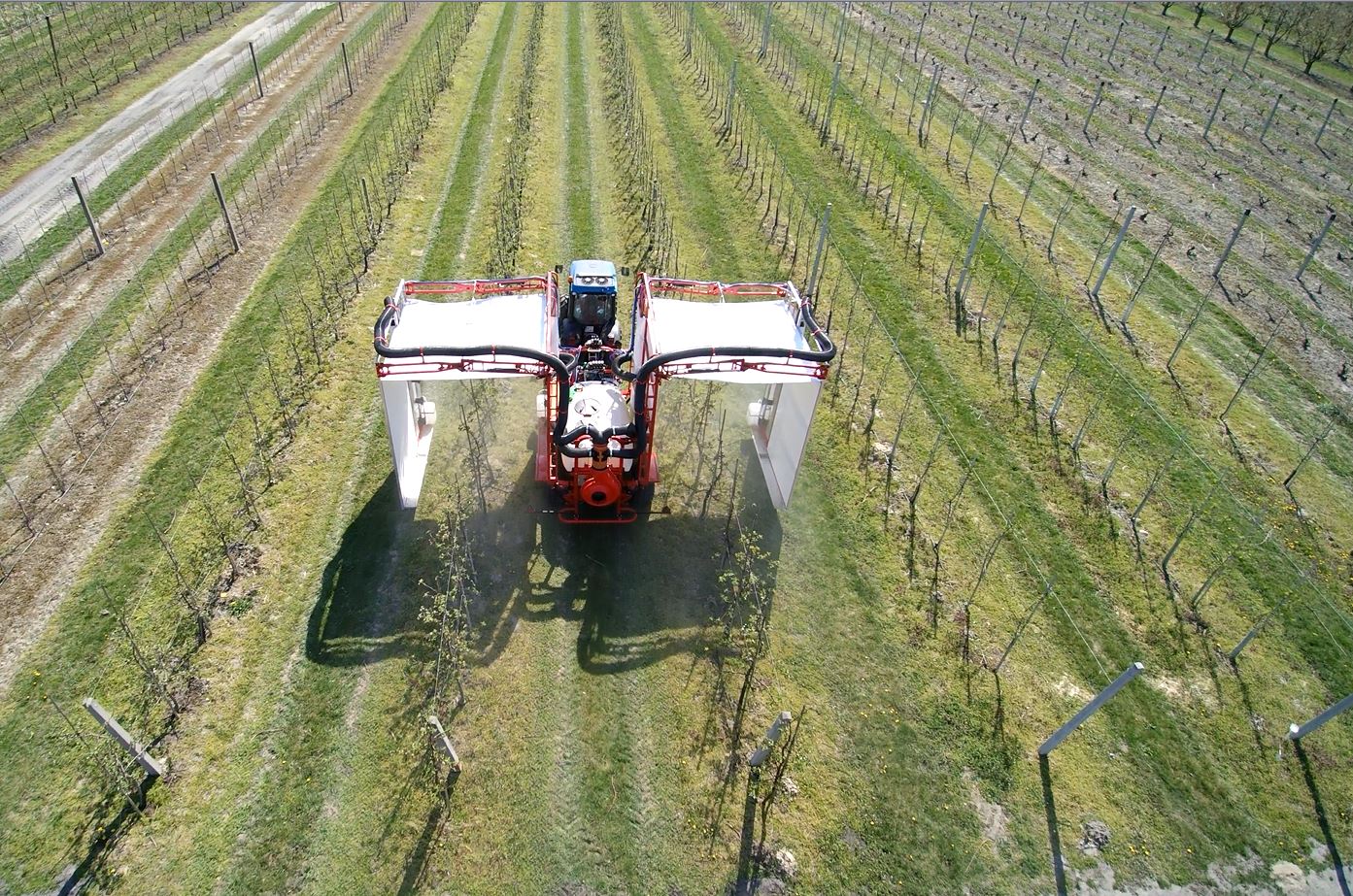 A family of innovative orchard tunnel sprayers with utility liquid recovery