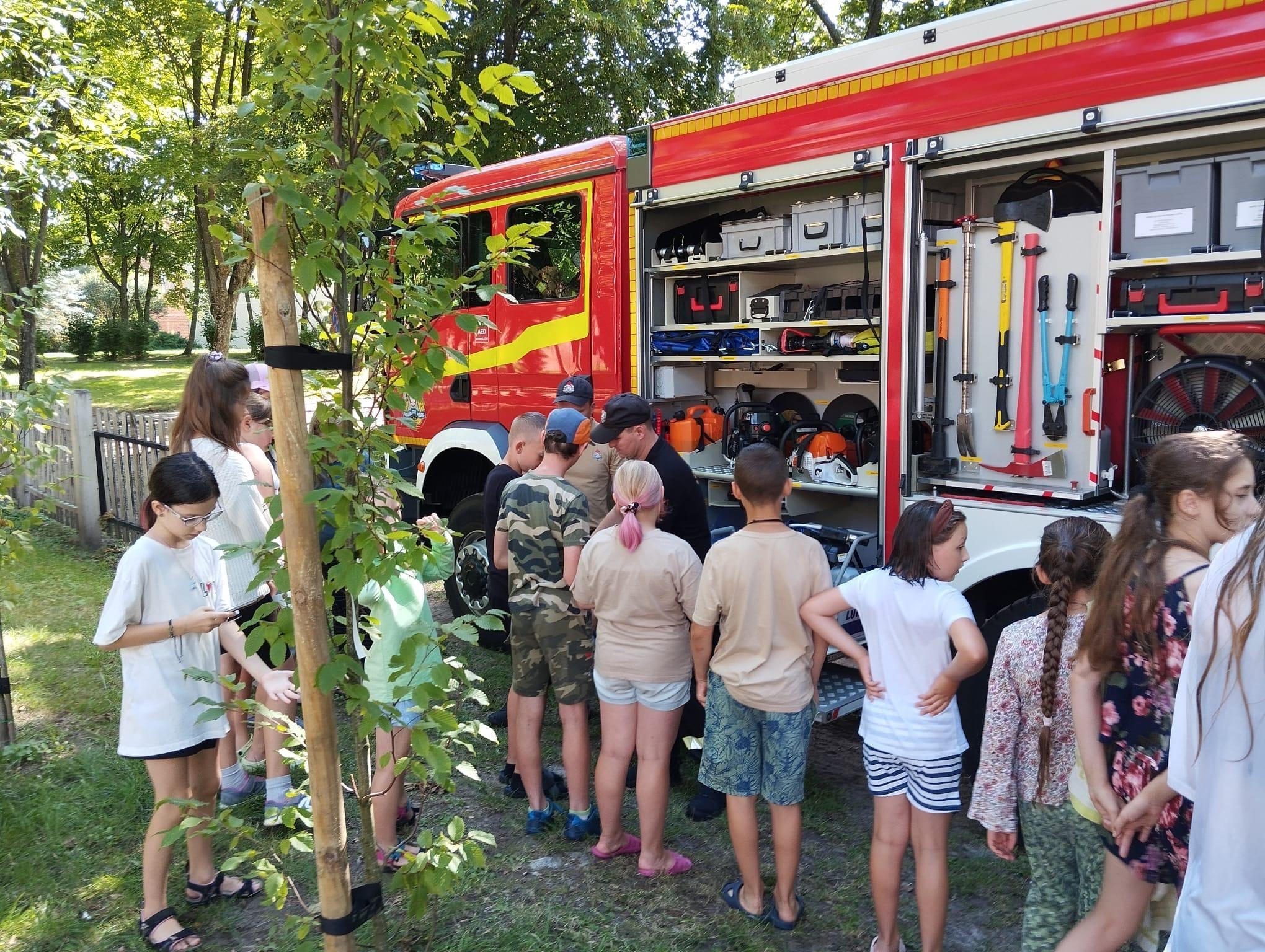 Prewencja Społeczna - Kolejna wizyta strażaków podczas letniego wypoczynku dzieci – Frombork 