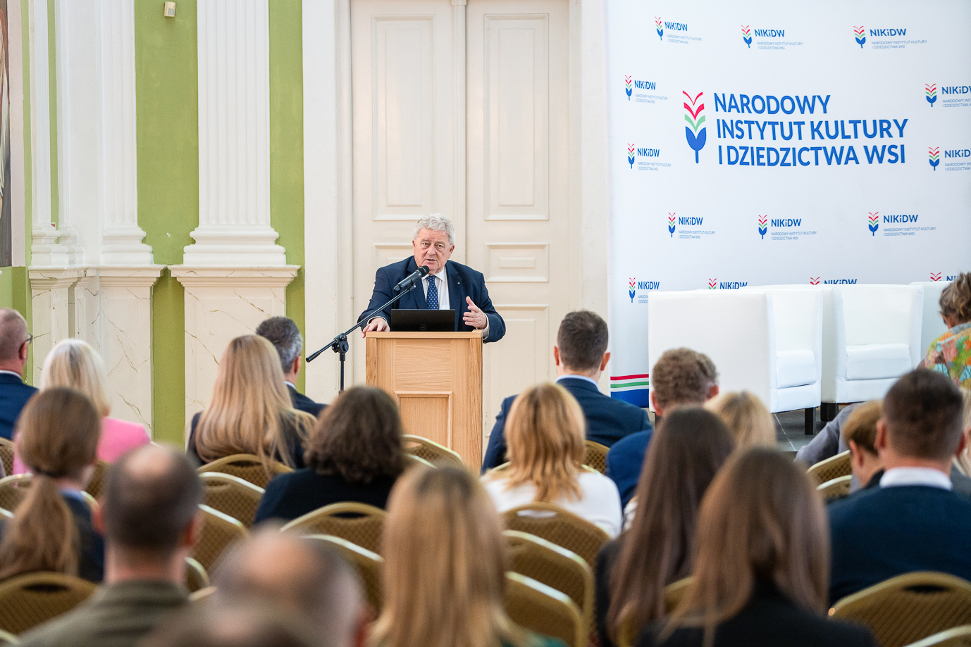 Minister Czesław Siekierski zwraca się do zebranych (fot. MRiRW)