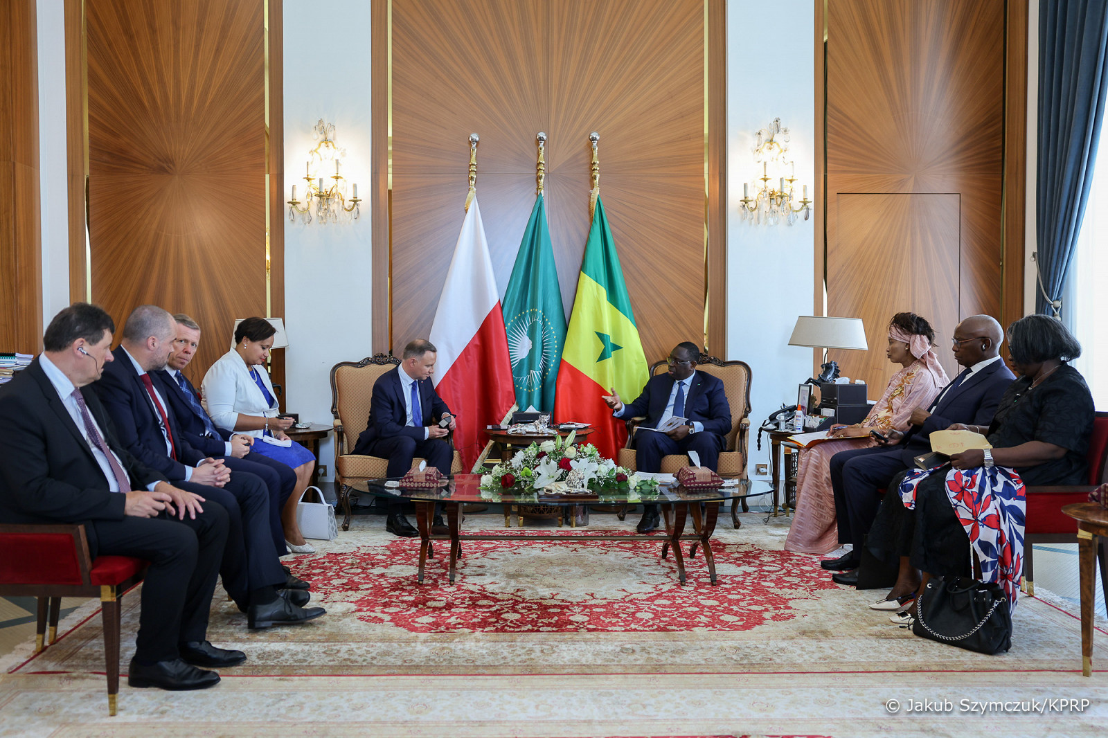 Sekretarz stanu Ryszard Bartosik wraz z Prezydentem Andrzejem Dudą na spotkaniu z Prezydentem Senegalu