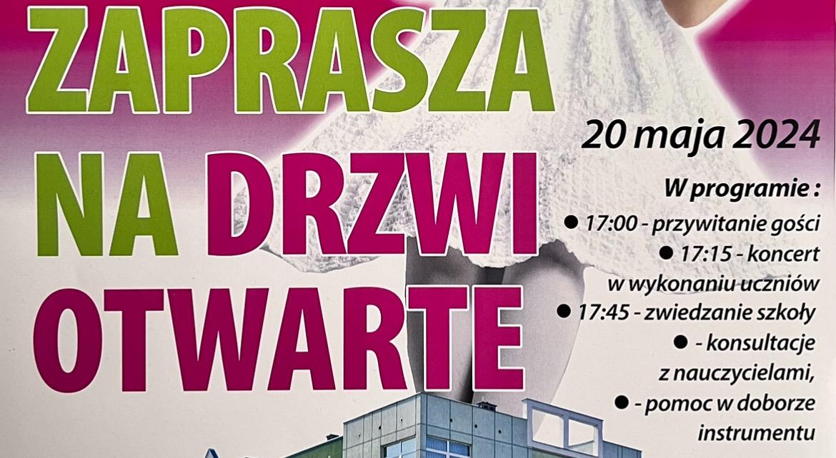 Informacja o drzwiach otwartych szkoły, różowe tło