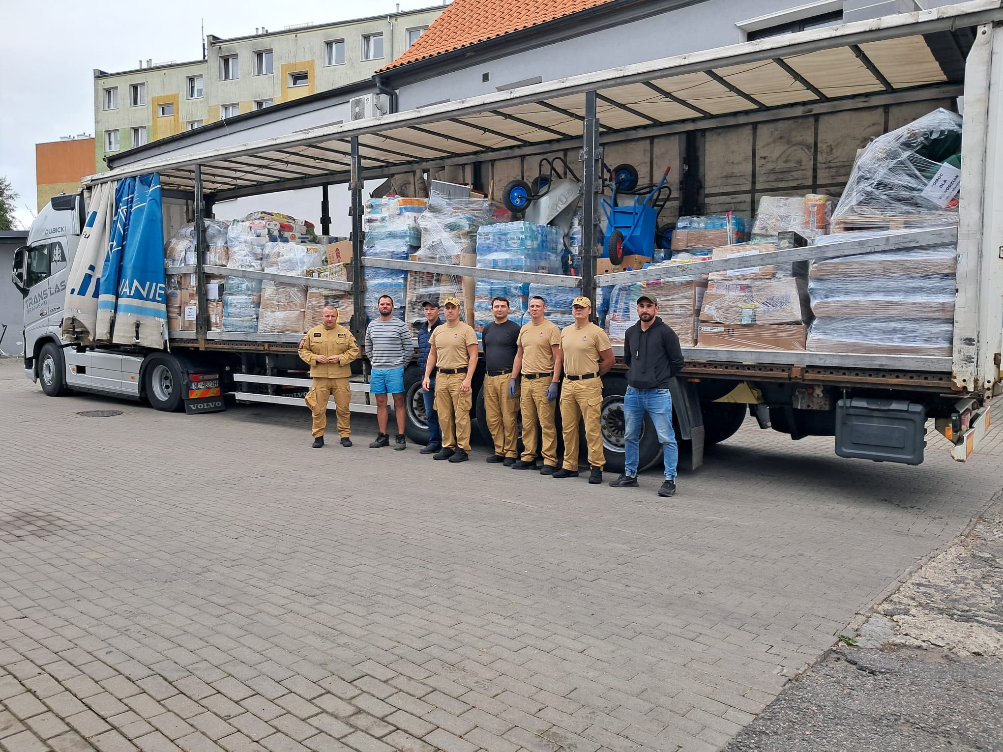 Pomoc dla powodzian – ruszył transport darów