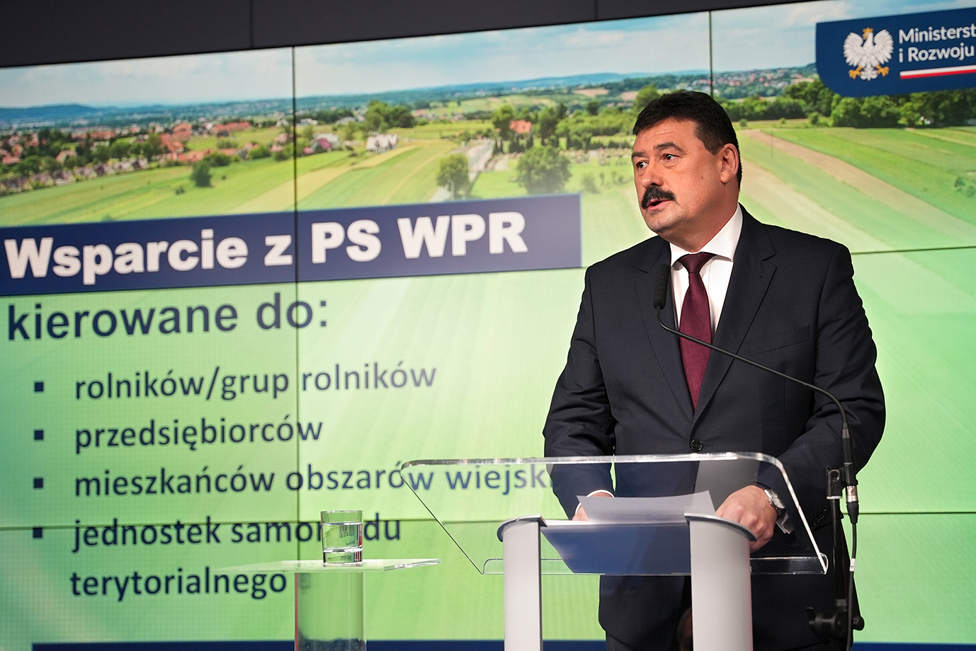 Sekretarz stanu Ryszard Bartosik podczas omawiania Planu Strategicznego WPR (fot. MRiRW)