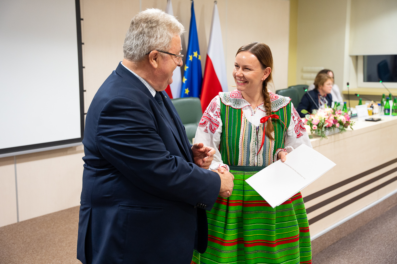 Minister Czesław Siekierski dziękuje za udział w konkursie Zioła dla Zdrowia(fot. MRiRW)