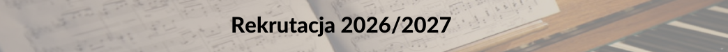 Afisz na szaro
białym tle z czarnym napisem Rekrutacja 2026/2027. Po prawej stronie
logo szkoły.