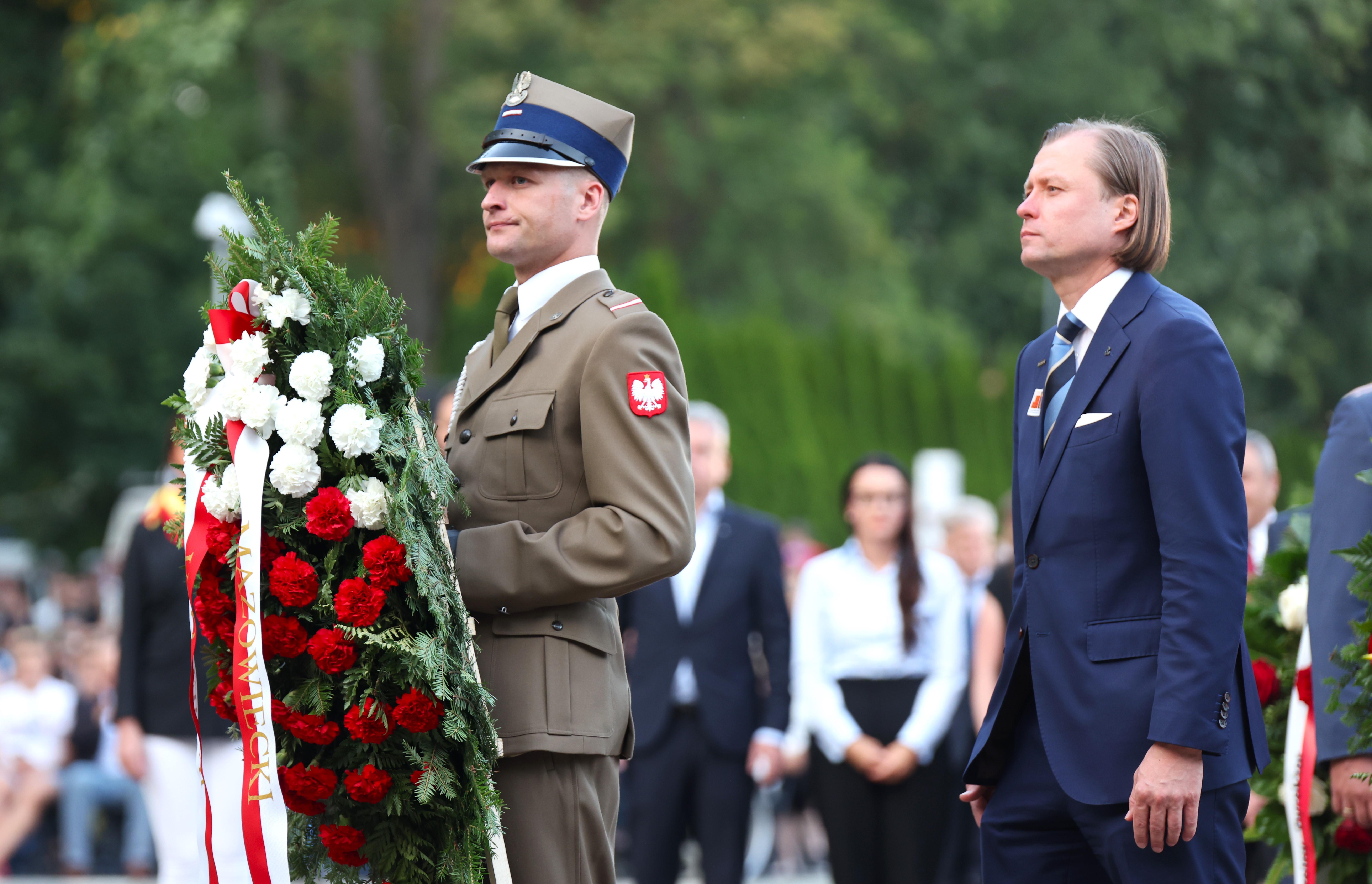 Uroczystość przy pomniku „Polegli-Niepokonani”