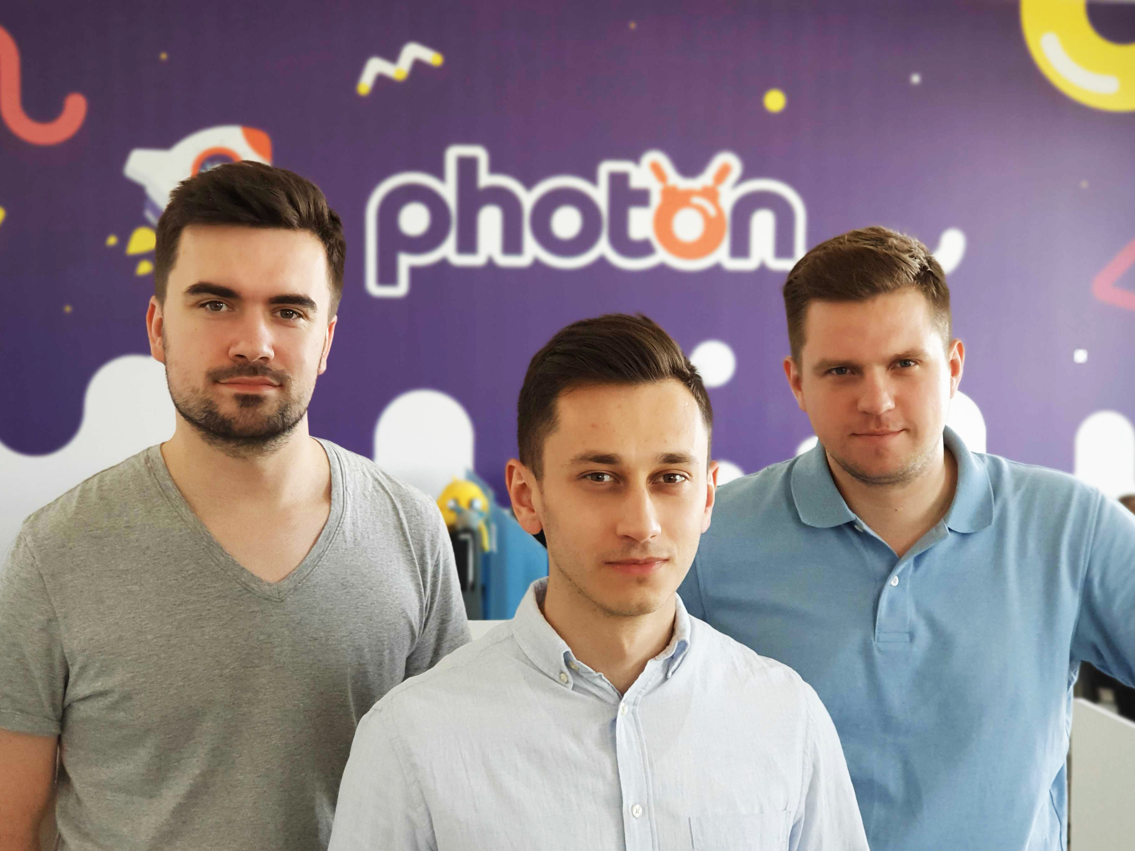 The Photon company created by Michał Grzes, Krzysztof Dziemiańczuk, Marcin Joka, Michał Bogucki and Maciej Kopczyński quickly proved to be a market hit. It is purchased by educational institutions around the world. Its authors are just now planning to launch an analogous assistant for teachers.