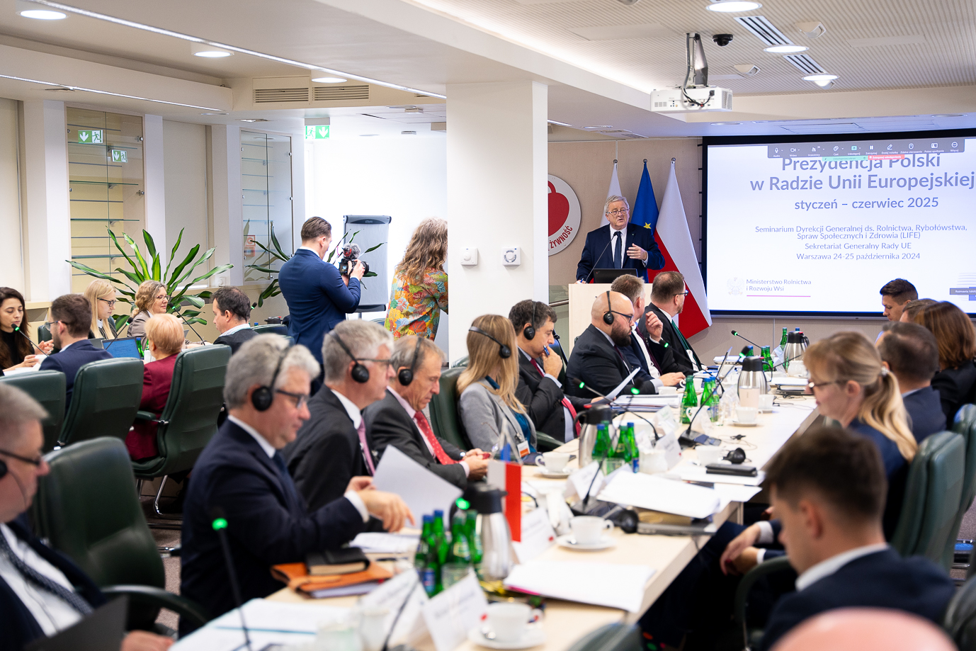 Minister Czesław Siekierski zwraca się do zebranych (fot. MRiRW)