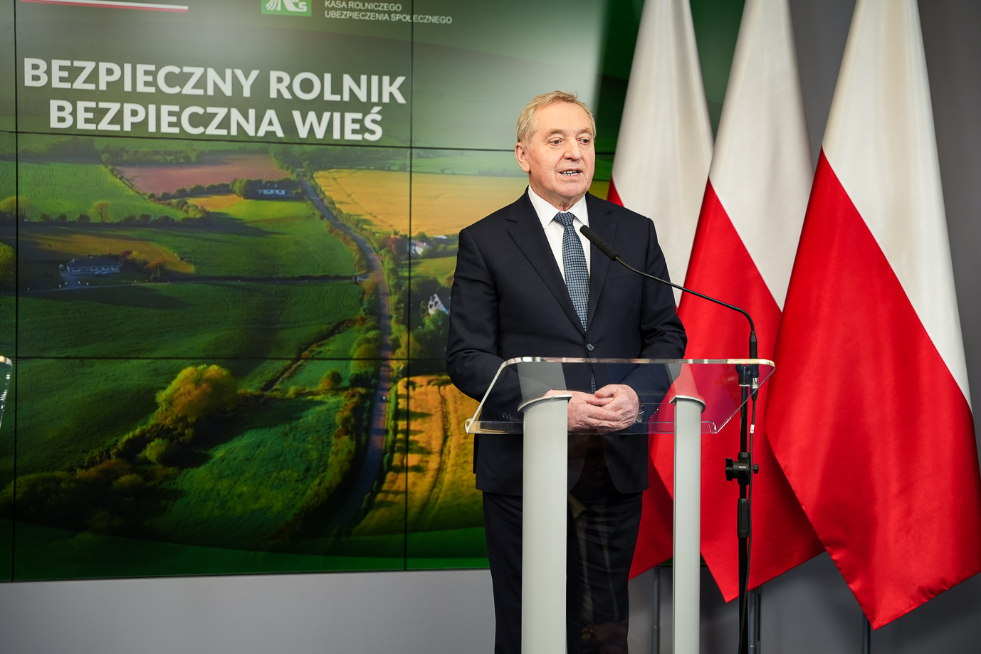 Wicepremier Henryk Kowalczyk podczas konferencji (fot. MRiRW)