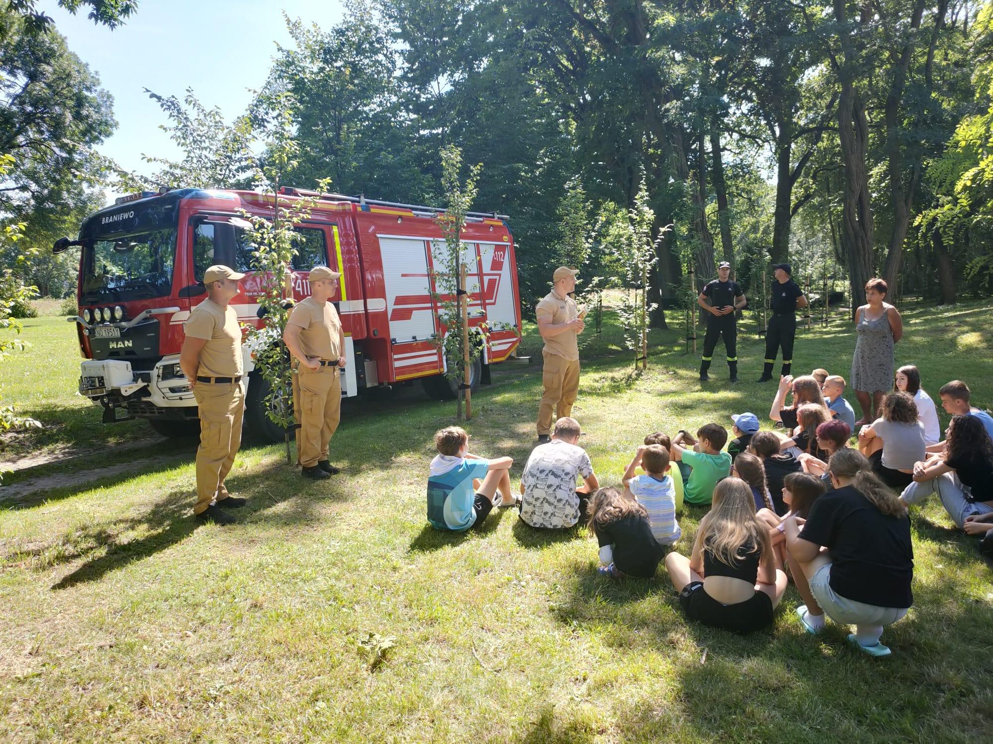 Kolejna wizyta strażaków podczas letniego wypoczynku dzieci – Frombork 