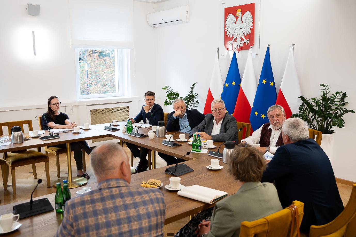 Rozmowy przedstawicieli Polskiego Związku Hodowców Koni z ministrem Czesławem Siekierskim (fot. MRiRW)