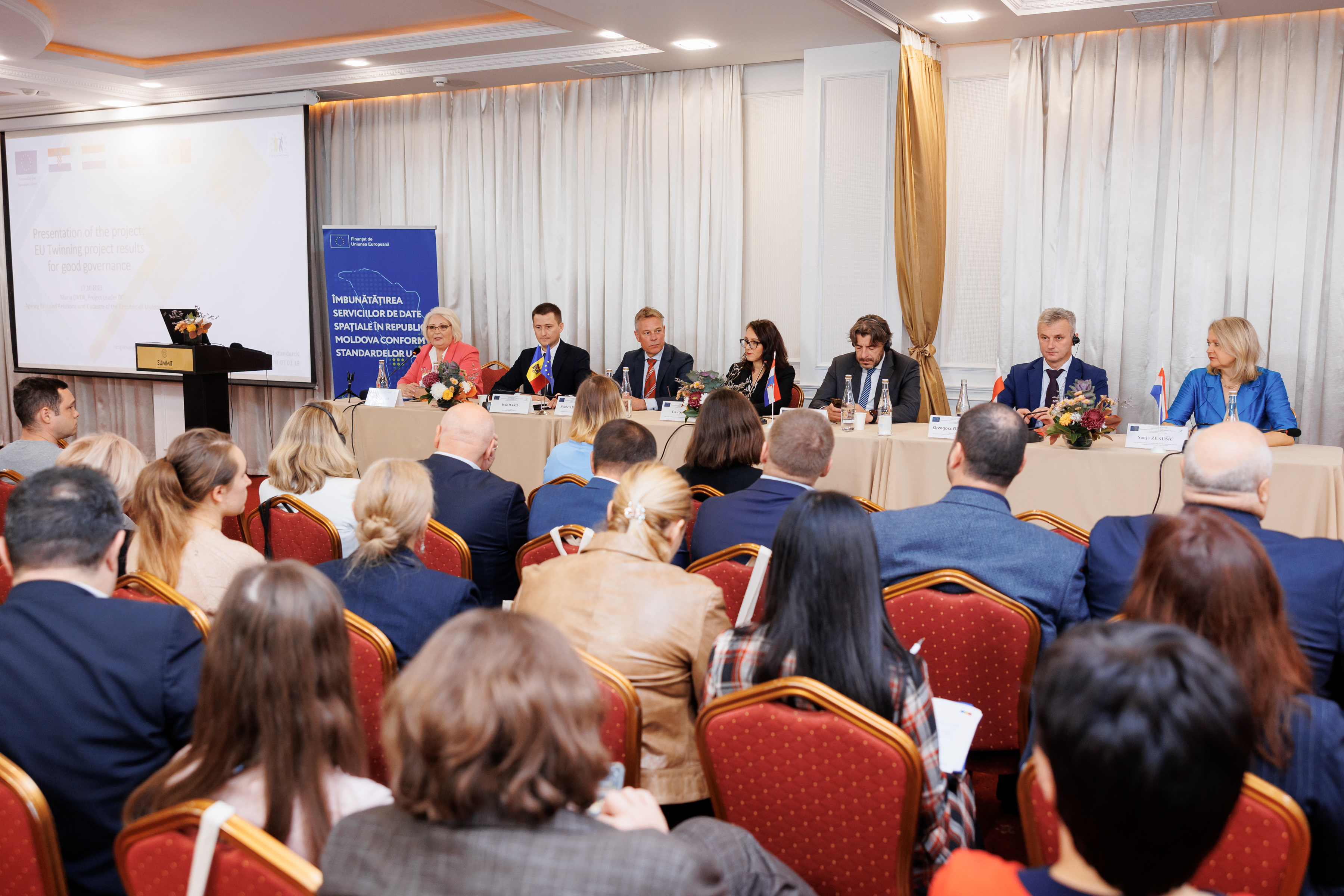 Participants of the conference concluding the twinning project „Improving Spatial Data Services in the Republic of Moldova following EU standards"