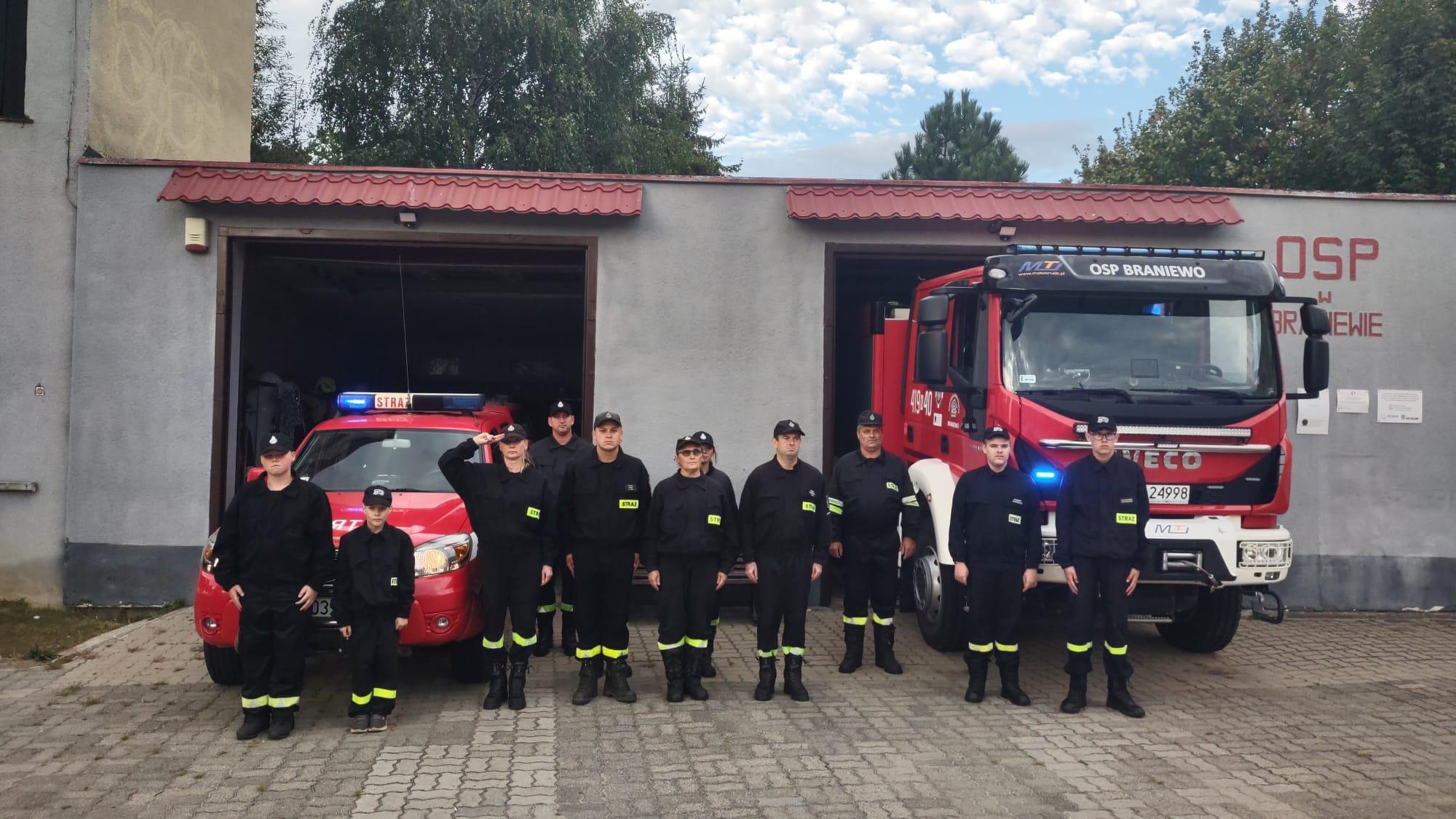 Strażacy i policjanci oddali hołd poległym strażakom PSP Poznań 