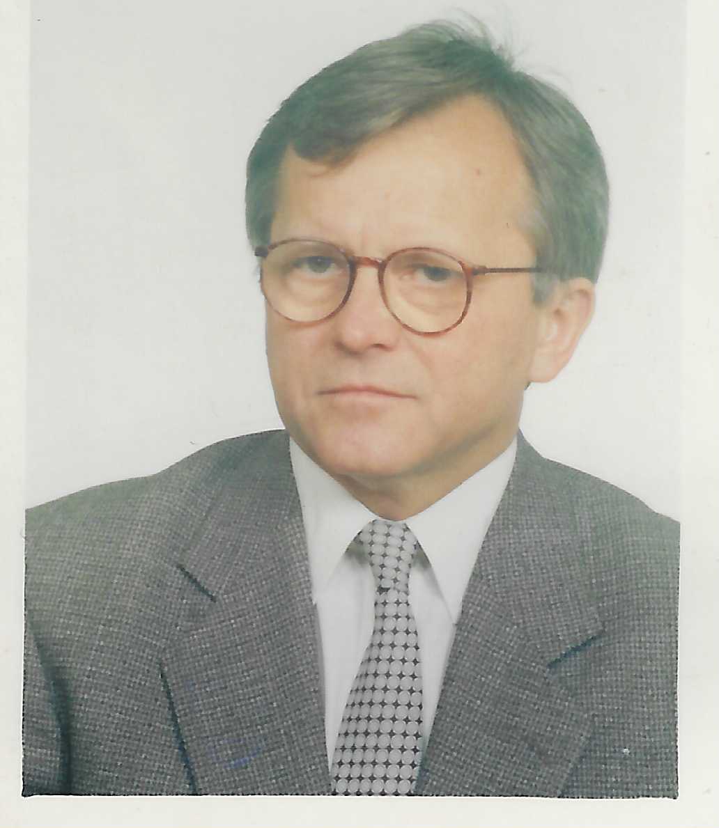 Dyrektor Szkoły w latach 1978-2007 Adam Mroczek
