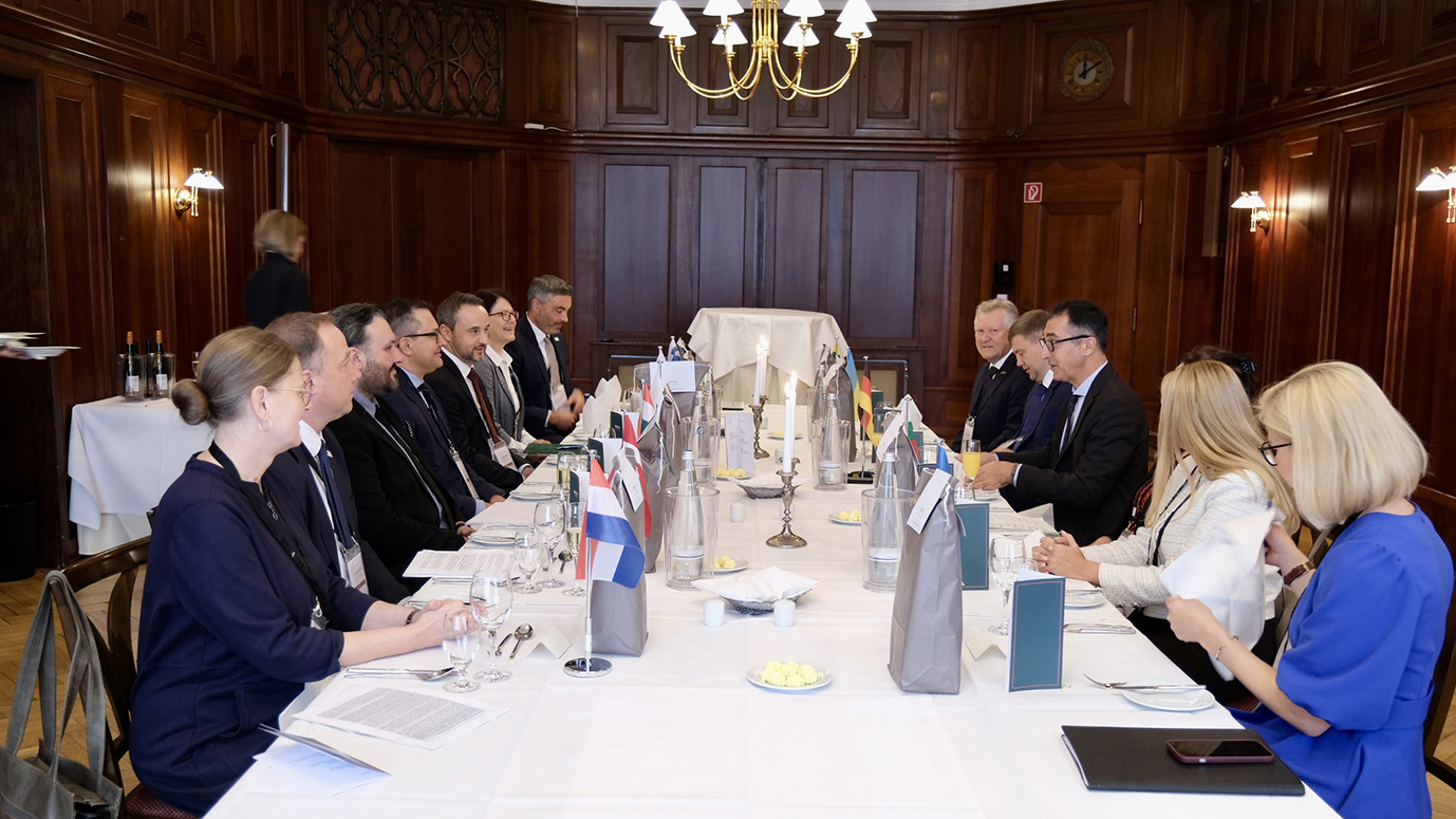 Lunch roboczy przedstawicieli państw Inicjatywy Chleb Pokoju