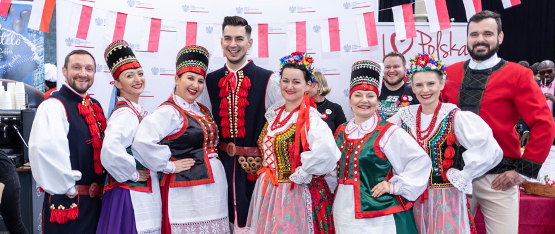 Polskie stoisko na dyplomatycznej imprezie charytatywnej International Charity Bazaar