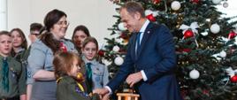 Prime Minister Donald Tusk during the ceremony of handing over the Bethlehem Light of Peace.