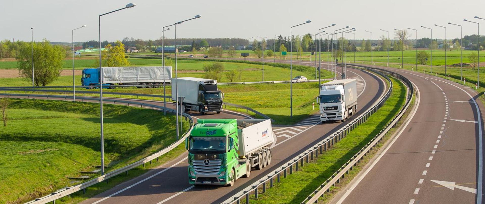 Na zdjęciu ruch pojazdów na fragmencie S19 węzeł Międzyrzec Podlaski Północ