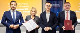 Minister infrastruktury Dariusz Klimczak wziął udział w podpisaniu umów na projekt i budowę drogi ekspresowej S16 Olsztyn Wschód – Barczewo oraz projekt i budowę drogi ekspresowej S17 Piaski Wschód – Łopiennik