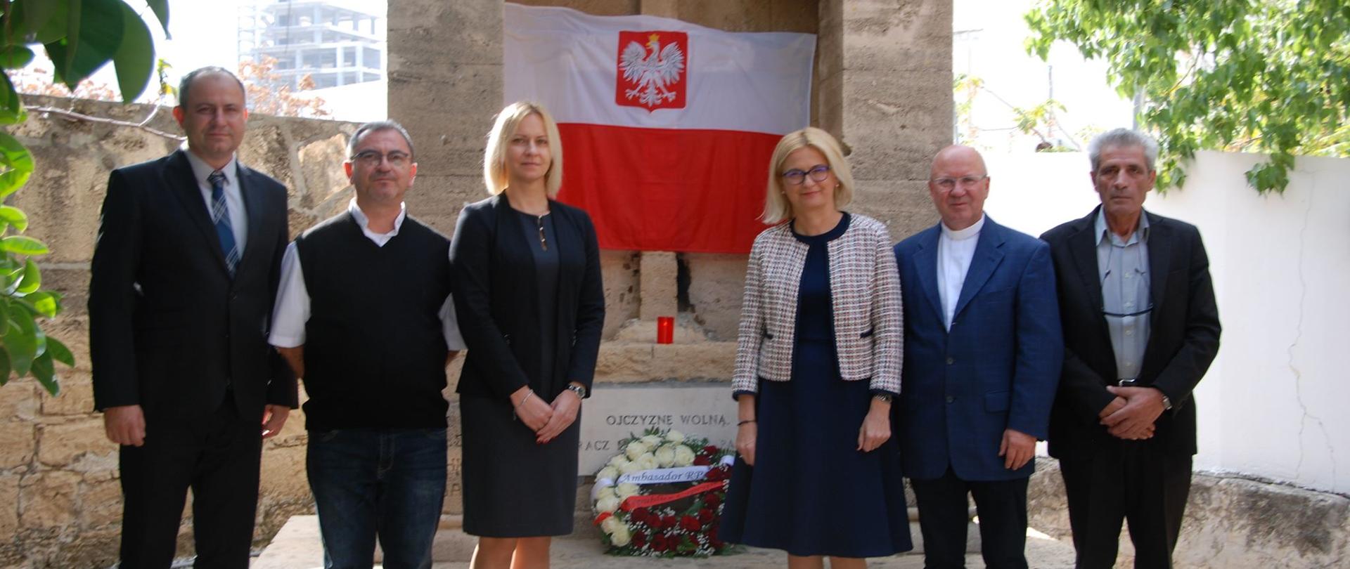 Polish Ambassador Irena Lichnerowicz-Augustyn laid the wreath at the monument commemorating Polish refugees in Cyprus