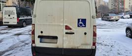 Inspektorzy mazowieckiej Inspekcji Transportu Drogowego wycofali z dalszej jazdy busa, który przewoził niepełnosprawne dzieci do jednej ze szkół na terenie Warszawy.