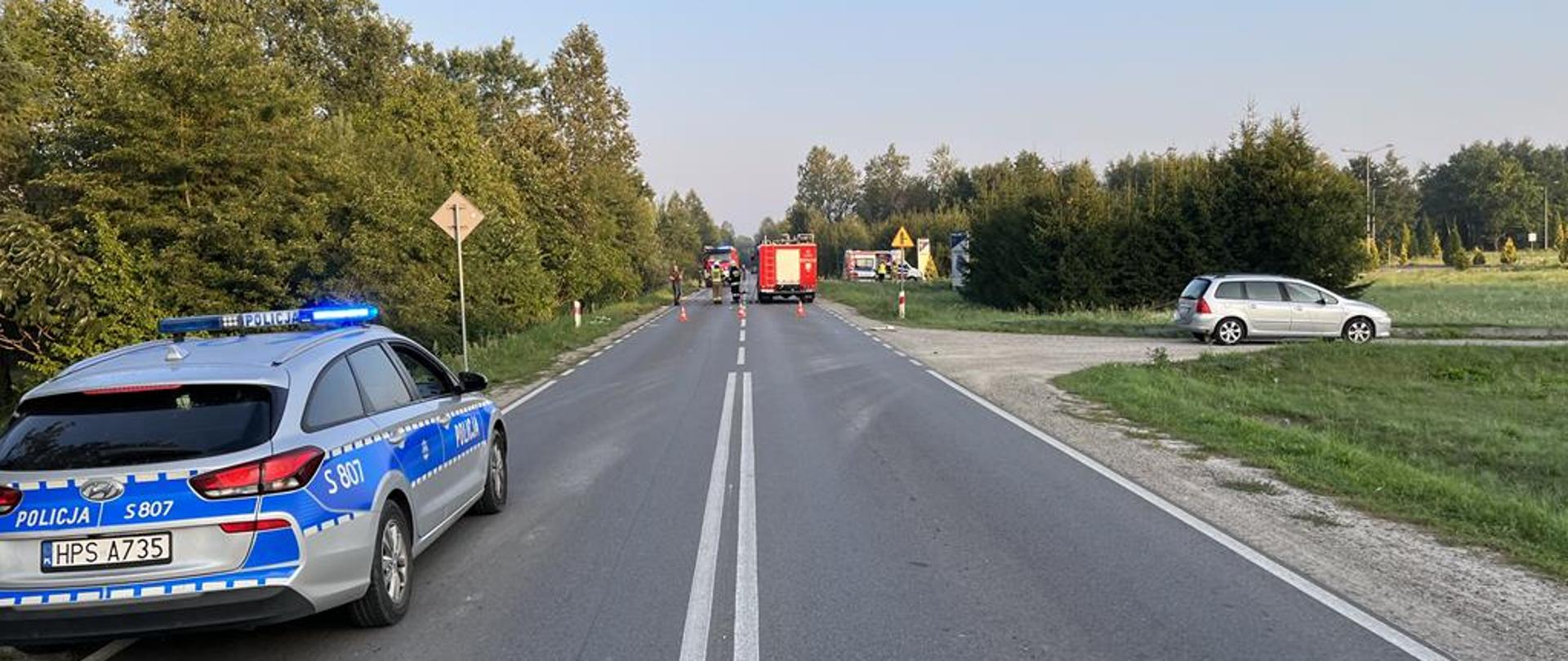 Działania ratownicze podczas wypadku w miejscowości Połaniec.