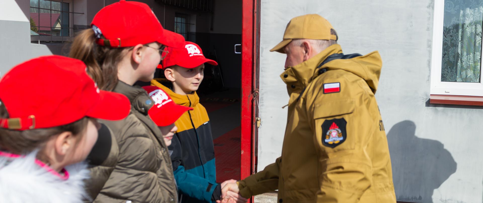 Mazowiecki Komendant Wojewódzki PSP odwiedził OSP w powiatach płońskim i płockim