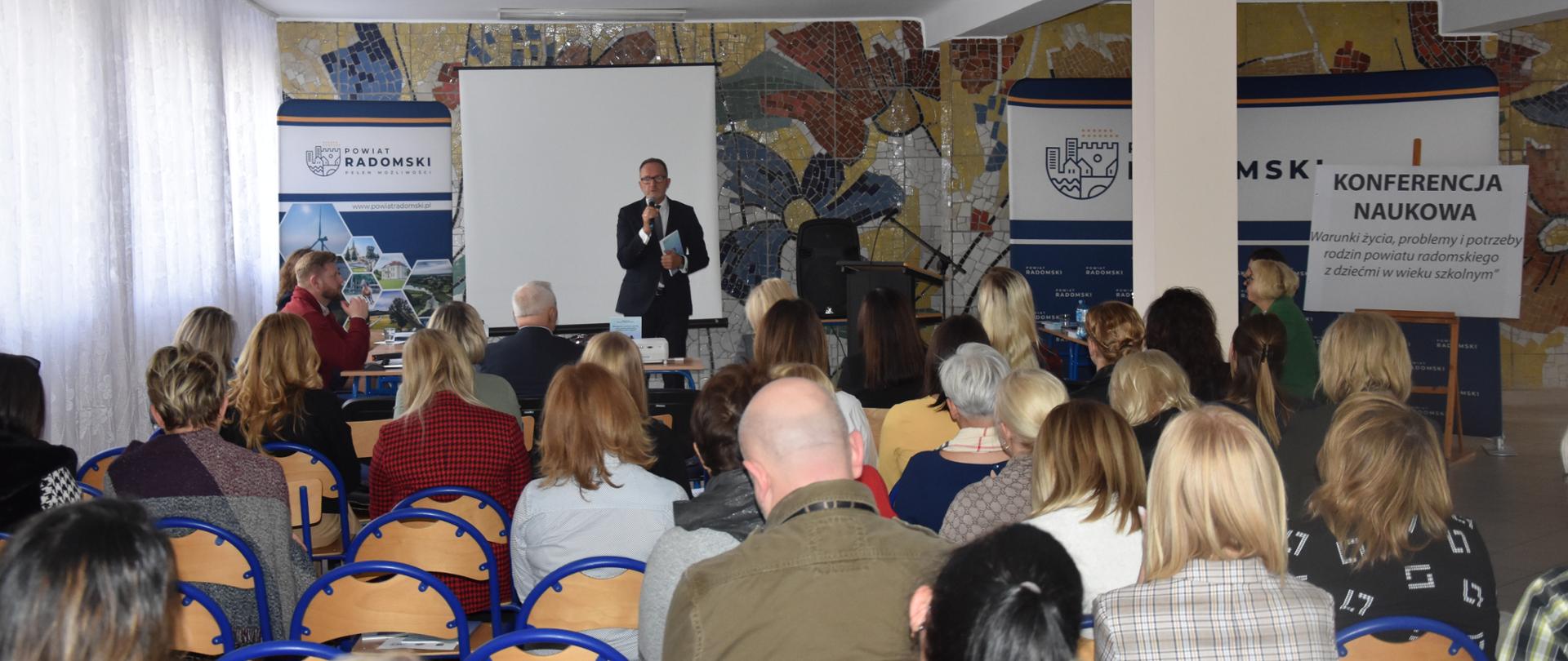 Konferencja naukowa w Pionkach 