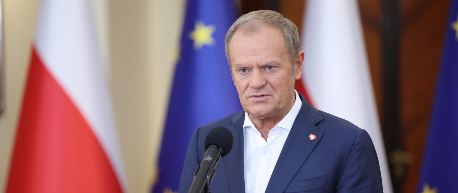 premier donald tusk podczas konferencji po posiedzeniu rady ministrów