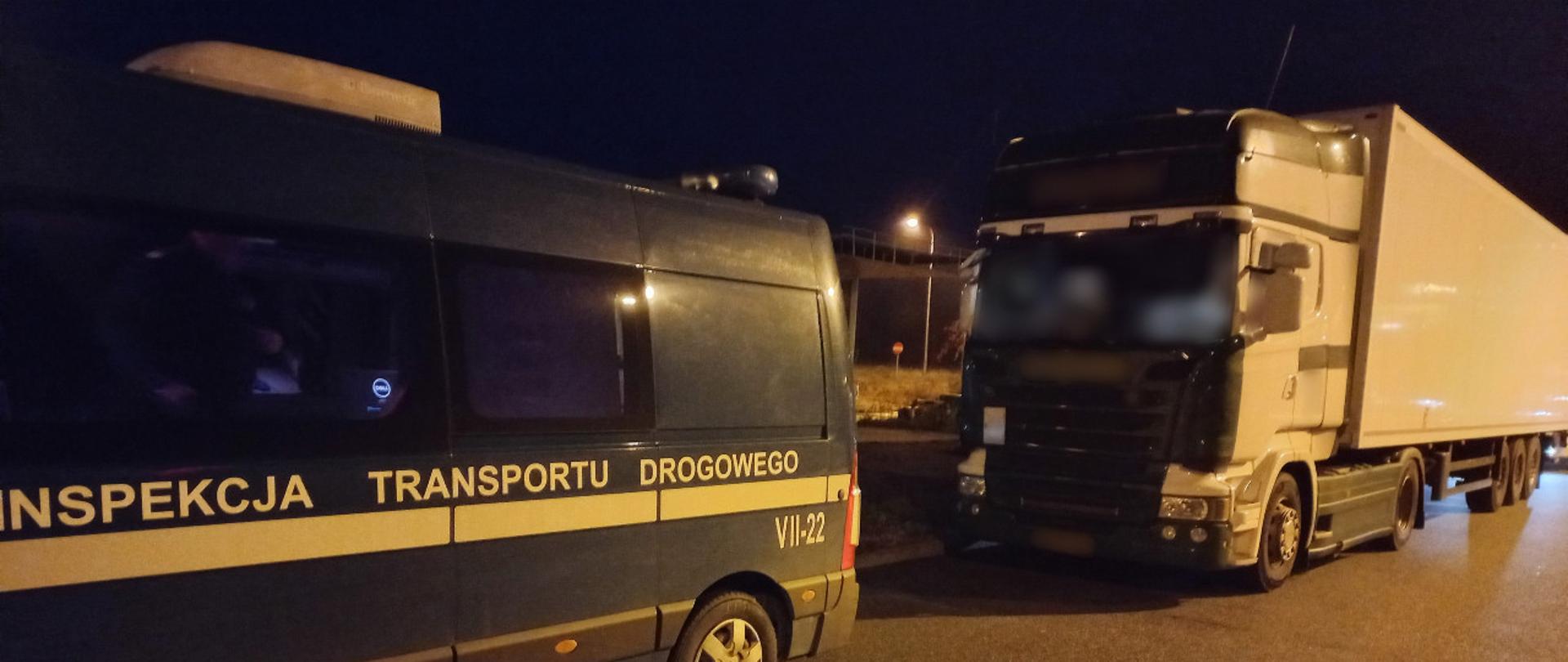 Ukraiński zestaw ciężarowy zatrzymany do kontroli na ekspresowej „siedemnastce”, w pobliżu Otwocka, przez patrol mazowieckiej Inspekcji Transportu Drogowego z Garwolina.