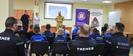 Prelekcja poświęcona akcji #Bezpieczneferie w trakcie wypoczynku młodych piłkarzy zorganizowanego na terenie powiatu golubsko-dobrzyńskiego.
