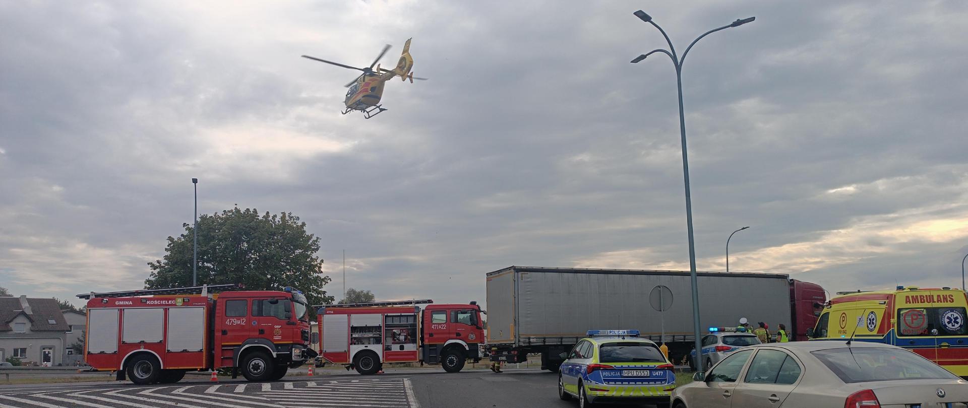 TRAGIVZNY WYPADEK NA DK 92 W MIEJSCOWOŚCI STRASZKÓW