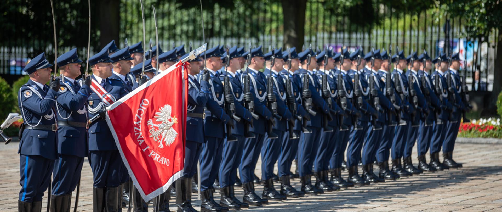 Wręczenie sztandaru Komendzie Głównej Policji