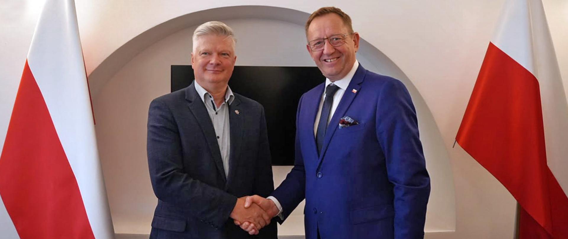 Minister Robert Telus meeting Mr. Kęstutis Navickas, Minister of Agriculture of Lithuania (Photo by the Ministry of Agriculture and Rural Development) 