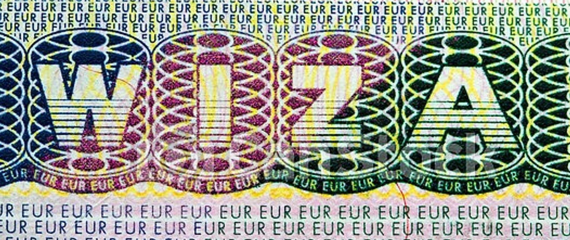 Opłata ta od 1 czerwca br. będzie wynosić 135 euro.
Bez zmian pozostaje stawka opłaty za rozpatrzenie wniosku o wydanie wizy Schengen (typu C) i przyjęcie i rozpatrzenie wniosku o ponowne rozpatrzenie wniosku o wydanie wizy Schengen.
