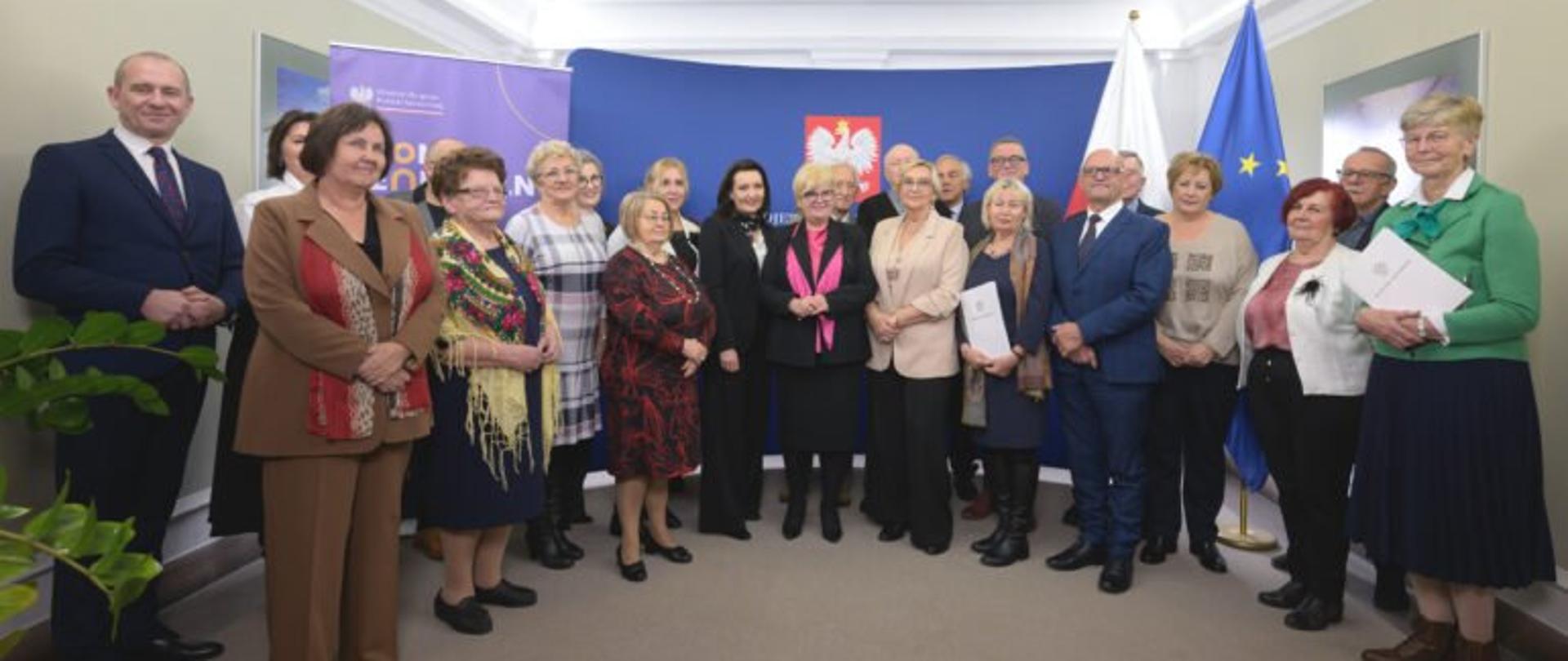 Uczestnicy konferencji na temat bonu senioralnego