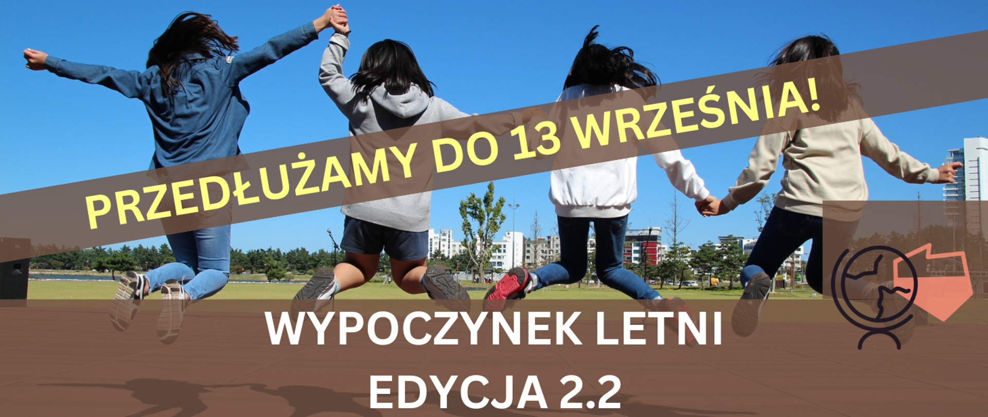 Przedłużamy nabór ofert w konkursie na wypoczynek letni - zadowolone dzieci skaczą 