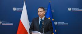 Minister Radosław Sikorski wręczył Nagrodę im. Andrzeja Kremera "Konsul Roku" za lata 2023 i 2024. 