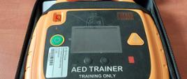 Automatyczny defibrylator zewnętrzny – wersja szkoleniowa.