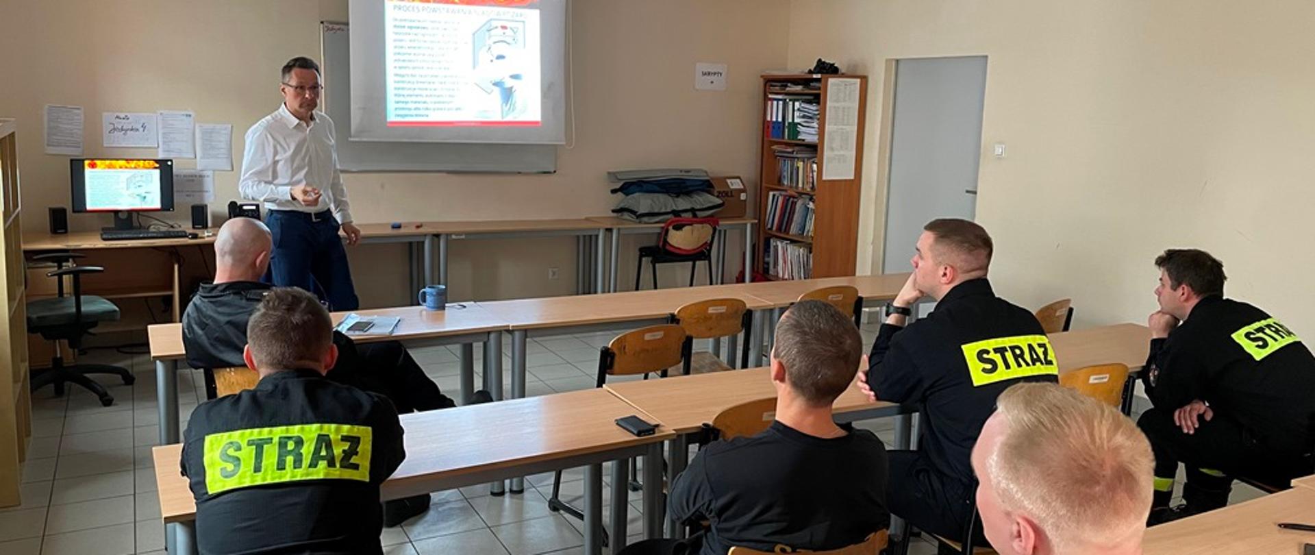 ZAJĘCIA SZKOLENIOWE Z ZAKRESU DOCHODZEŃ POPOŻAROWYCH