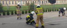 Szkolenie podstawowe strażaków ratowników OSP – zajęcia z rozwijania linii gaśniczych