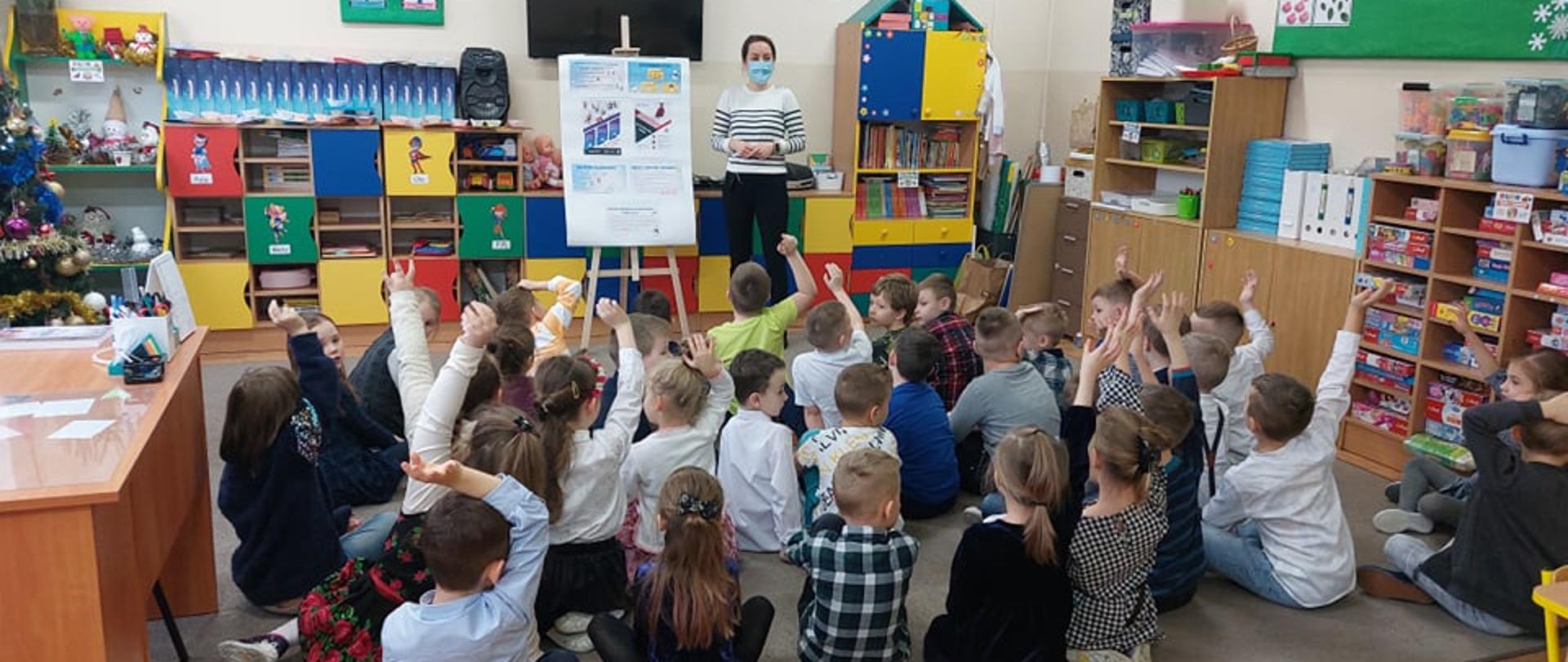 Spotkanie z dziećmi z Przedszkola Publicznego im. M. Konopnickiej w Golubiu-Dobrzyniu w ramach akcji "Bezpieczne ferie"