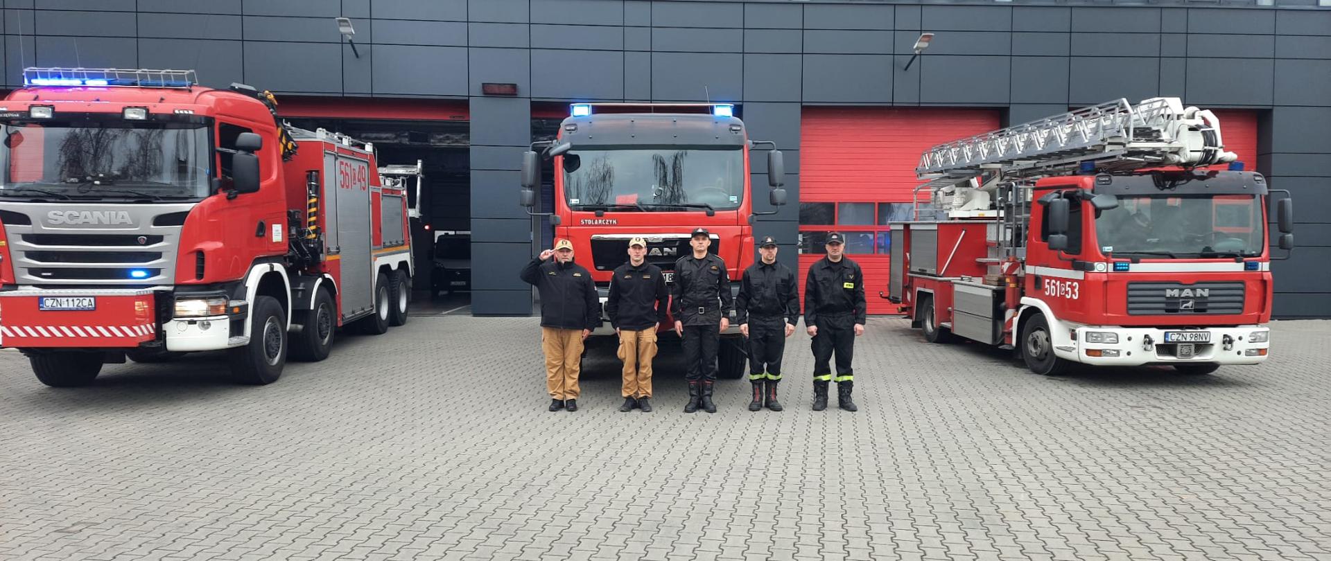 hołd dla zmarłego tragicznie policjanta