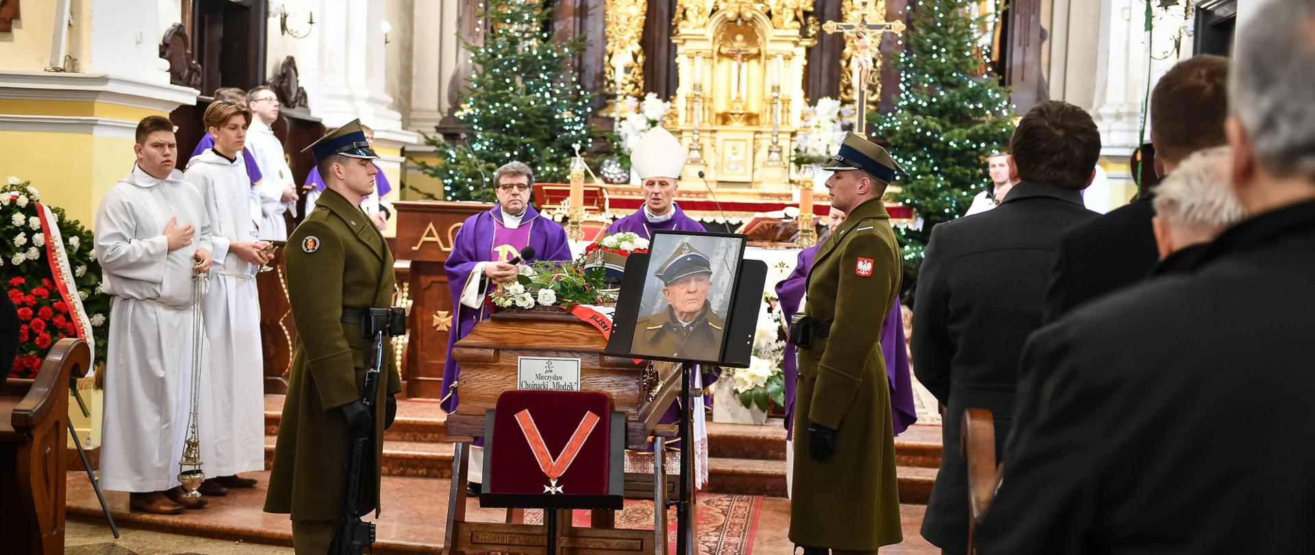 Uroczystości pogrzebowe śp. mjr. Mieczysława Chojnackiego. Fot. Leszek Chemperek/CO MON / st. chor. Piotr Ziętka Dowództwo Garnizonu Warszawa.