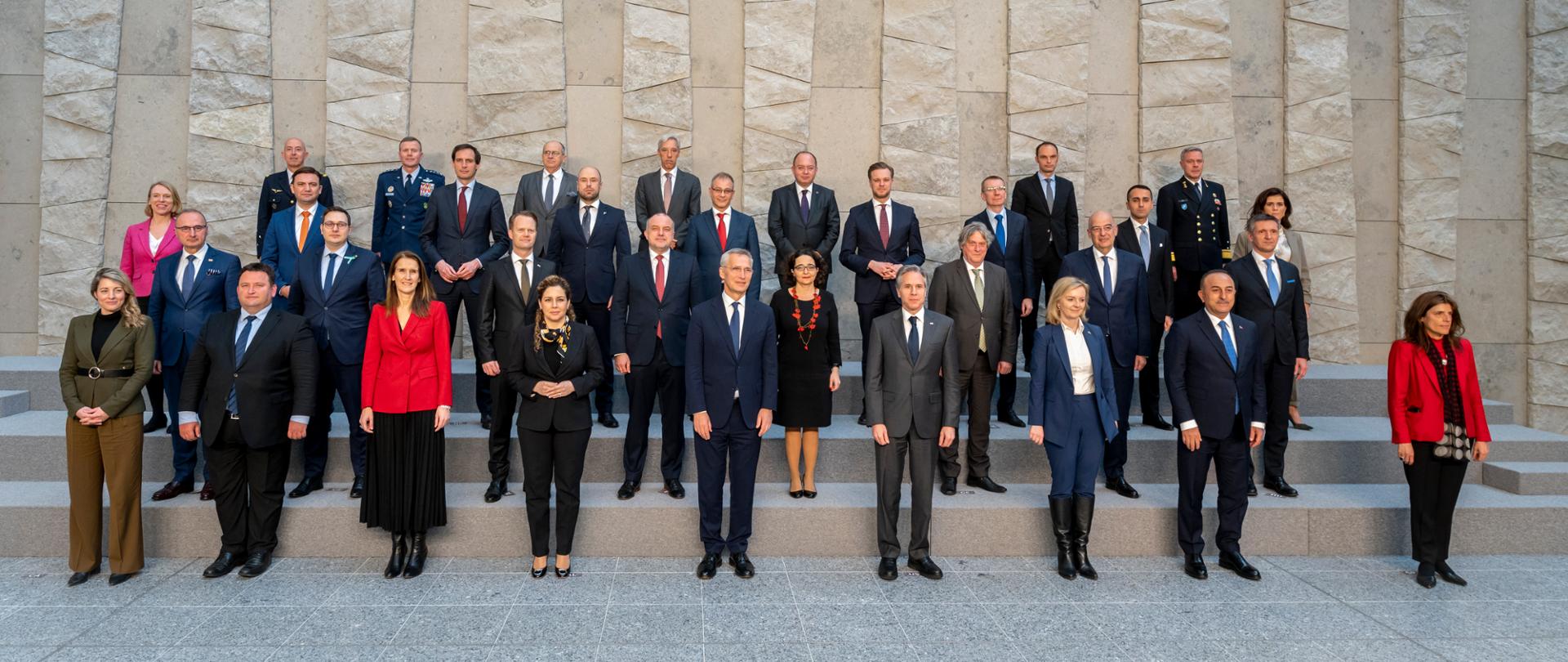 Minister Zbigniew Rau takes part in NATO Foreign Ministers’ Meeting in