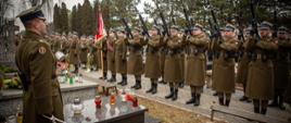 Uroczystości pogrzebowe śp. mjr. Mieczysława Chojnackiego. Fot. Leszek Chemperek/CO MON / st. chor. Piotr Ziętka Dowództwo Garnizonu Warszawa.