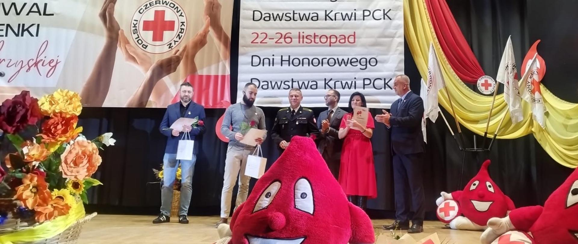 Wyróżnienia dla strażaków - honorowych dawców krwi