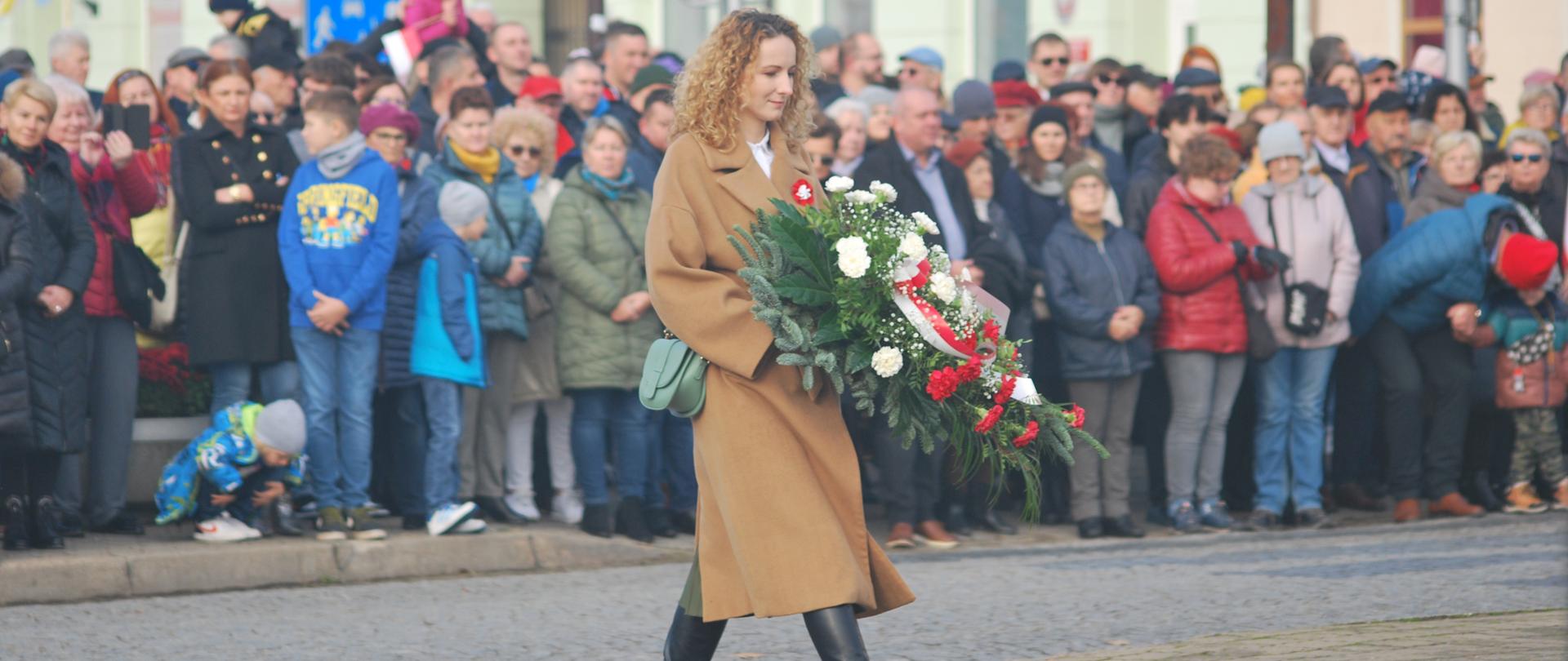 Kierownik Delegatury MUW w Płocku Marlena Mazurska wzięła udział w obchodach Narodowego Święta Niepodległości w Płocku oraz Gąbinie